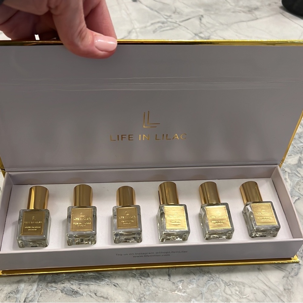 Life in lilac set of 6 roll on perfumes (6 X 4ml)